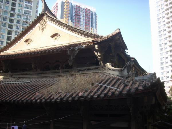 OLD HOUSE